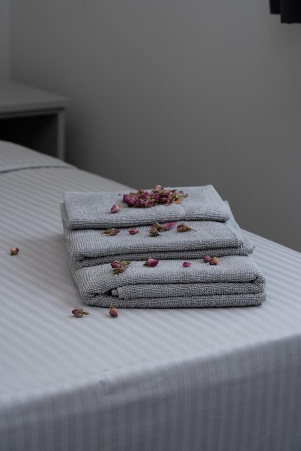 Rose - Trendy Near The Apart Otel
